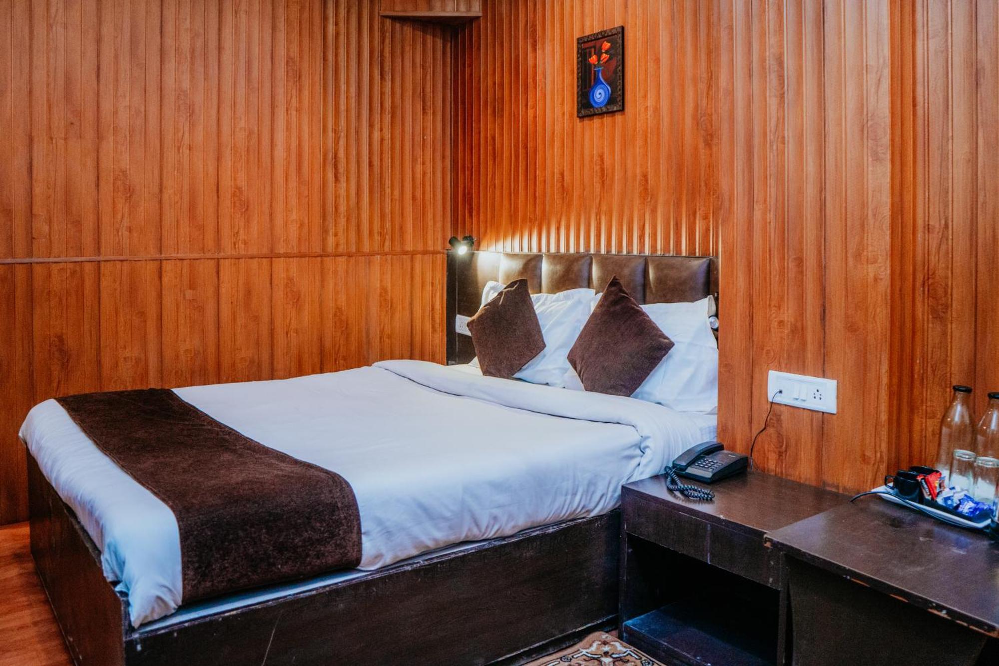Hotel Siddhi Vinayak Regency, Mg Marg ガントク エクステリア 写真